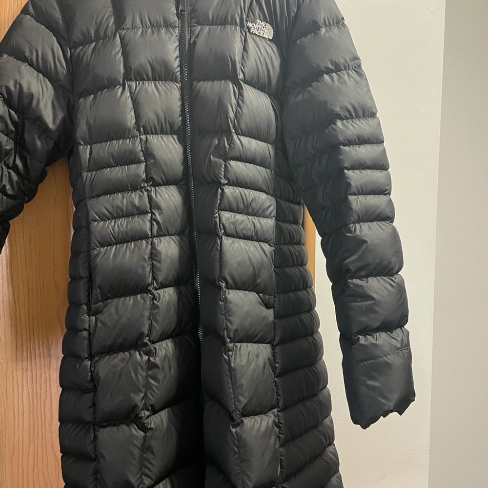Long North Face women’s coat with hood